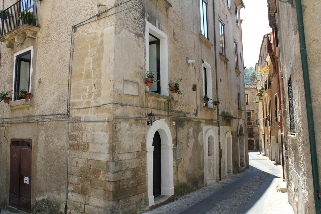 B&B Via Dell'Astrologo Cosenza Luaran gambar